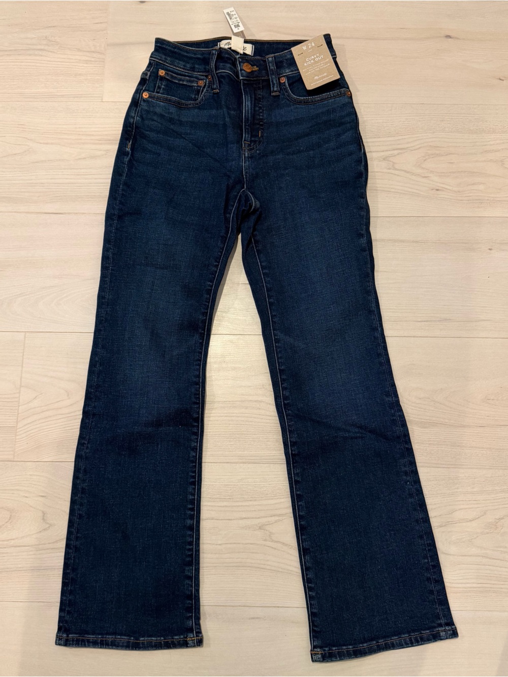 NWT Madewell Dark Blue Curvy Kick Out Jeans